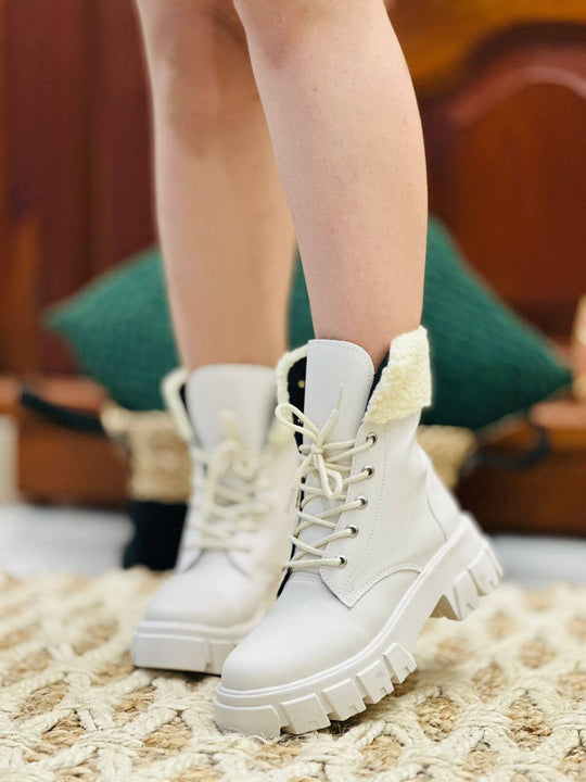 Bota Clásica Con Borreguito By Meel - By Meel Mx